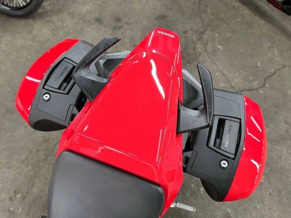 2014 Honda VFR 800, красный, 910000 рублей - вид 30