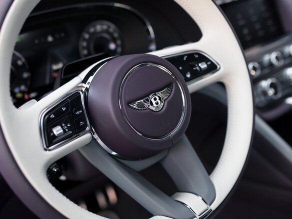 2026 Bentley Bentayga I Рестайлинг, серый, 45900000 рублей - вид 27