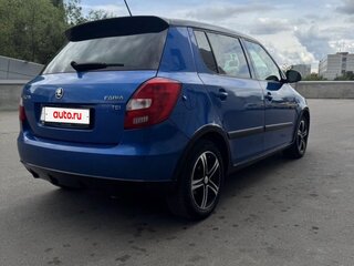 2013 Skoda Fabia II Рестайлинг, синий, 710000 рублей, вид 4