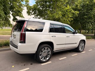 2018 Cadillac Escalade IV, белый, 5000000 рублей, вид 3