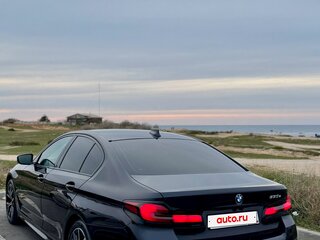 2021 BMW 5 серии 530e VII (G30/G31/G38) Рестайлинг, синий, 4800000 рублей, вид 4