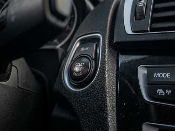 2015 BMW 1 серии 118i II (F20/F21) Рестайлинг, белый - вид 18