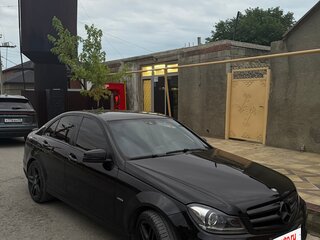 2013 Mercedes-Benz C-Класс 180 III (W204) Рестайлинг, чёрный, 1700000 рублей, вид 3