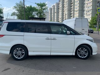 2006 Honda Elysion I Рестайлинг, белый, 1200000 рублей, вид 4
