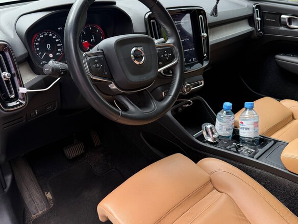 2019 Volvo XC40 I, белый - вид 7