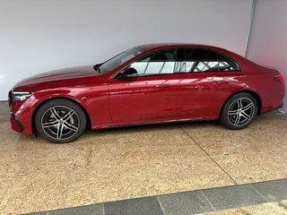 2025 Mercedes-Benz E-Класс 200 VI (W214, S214), красный, 6941766 рублей, вид 2