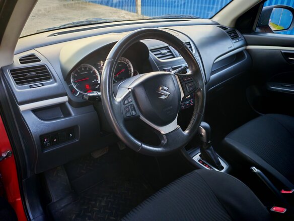2011 Suzuki Swift IV, красный - вид 8