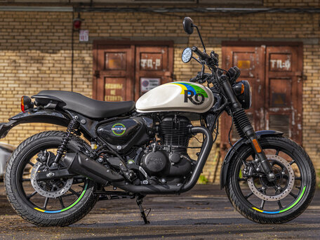 2026 Royal Enfield Hunter, чёрный, 456000 рублей, вид 4