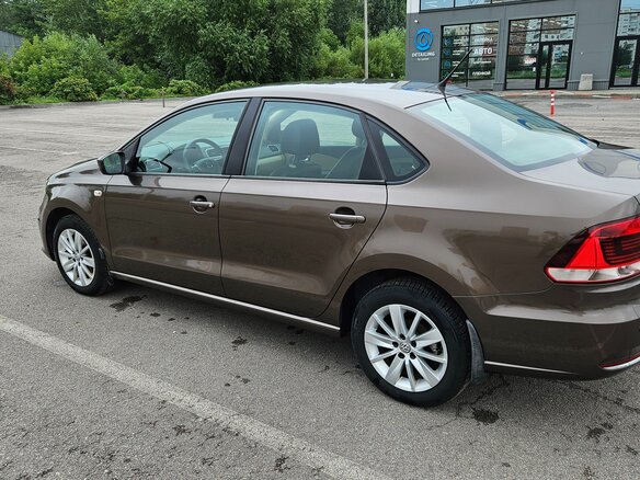 2016 Volkswagen Polo V Рестайлинг, коричневый - вид 6