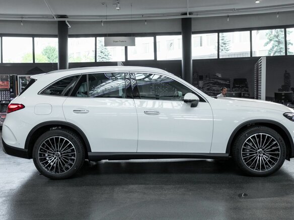 2025 Mercedes-Benz GLC 300 II (X254), белый - вид 1