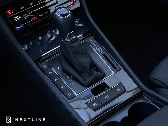 2025 Skoda Superb III Рестайлинг, чёрный, 4740000 рублей - вид 18
