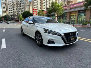 2021 Nissan Altima VI (L34), белый, 1637000 рублей, вид 3