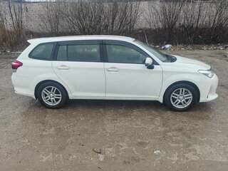 2019 Toyota Corolla Fielder XI (E160, E170) Рестайлинг 2, белый, 1550000 рублей, вид 4