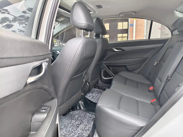 2021 Geely Emgrand II, белый - вид 8