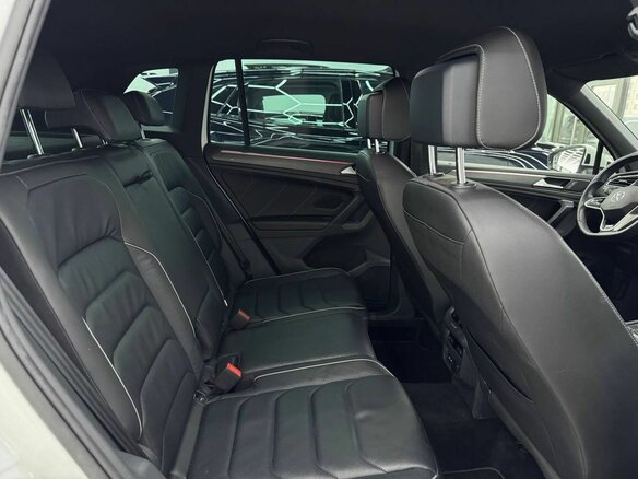 2021 Volkswagen Tiguan II Рестайлинг, белый, 4200000 рублей - вид 25