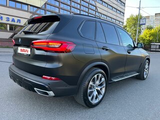2019 BMW X5 30d IV (G05/G18), чёрный, 4300000 рублей, вид 4