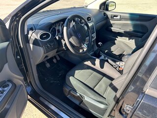 2011 Ford Focus II Рестайлинг, чёрный, 850000 рублей, вид 5