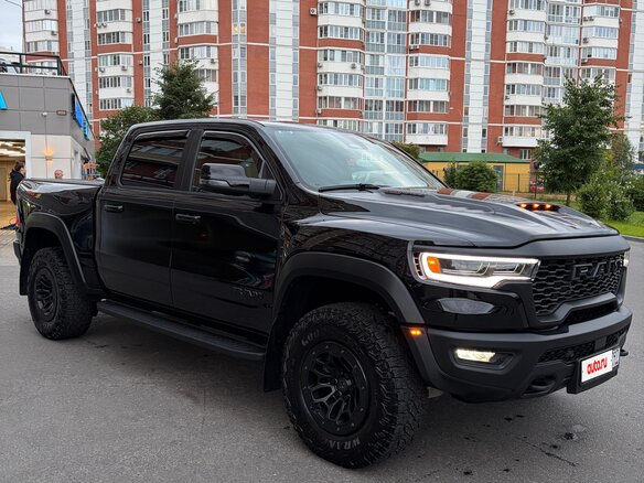 2025 Ram 1500 RHO V Рестайлинг, чёрный, 10800000 рублей - вид 2