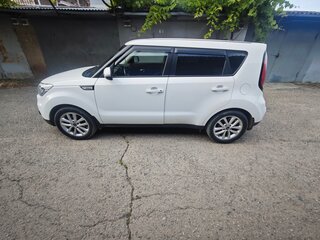 2018 Kia Soul II Рестайлинг, белый, 1650000 рублей, вид 4