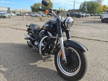2010 Harley-Davidson Fat Boy, чёрный, 960000 рублей, вид 1