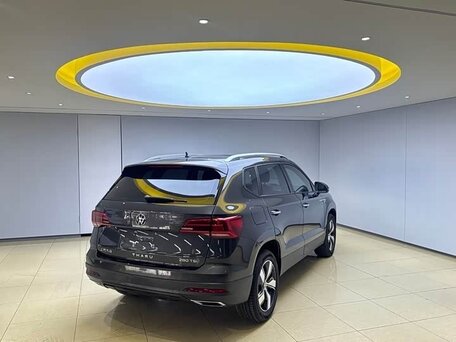 2023 Volkswagen Tharu I, серый, 1870000 рублей, вид 2