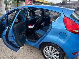 2011 Ford Fiesta Mk6, голубой, 550000 рублей, вид 4