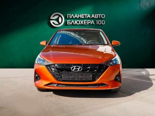2021 Hyundai Solaris II Рестайлинг, оранжевый, 1380000 рублей, вид 2