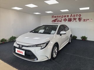 2021 Toyota Corolla XII (E210), белый, 1325000 рублей, вид 3