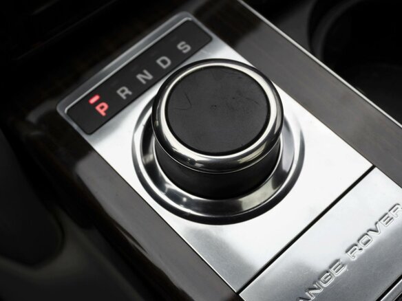 2014 Land Rover Range Rover IV, чёрный - вид 8