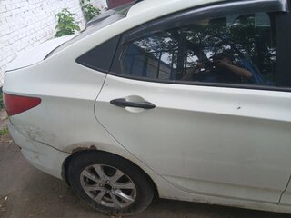2013 Hyundai Solaris I, белый, 430000 рублей, вид 4
