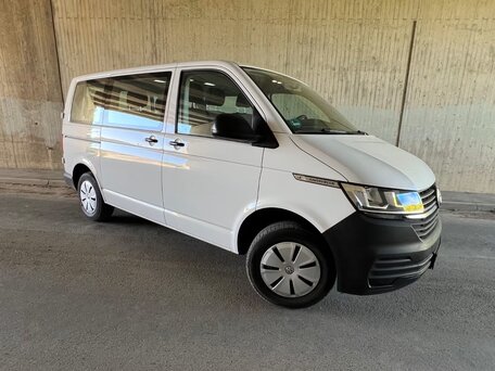 2022 Volkswagen Caravelle T6 Рестайлинг, белый, 2950000 рублей, вид 1