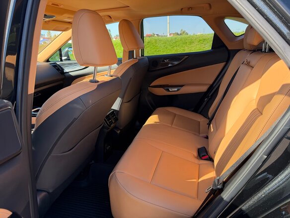 2021 Lexus NX 350 II, чёрный, 4000000 рублей - вид 35
