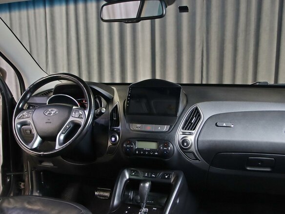 2013 Hyundai ix35 I Рестайлинг, коричневый, 1099000 рублей - вид 4