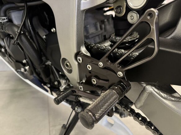 2024 Kawasaki ZX-6 Ninja, белый, 1295000 рублей - вид 11