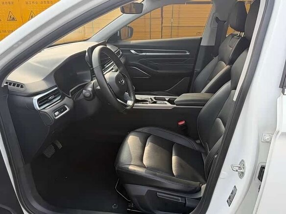2022 Geely Emgrand II, белый - вид 6