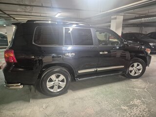 2013 Toyota Land Cruiser 200 Series Рестайлинг 1, чёрный, 3500000 рублей, вид 4