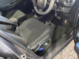 2019 Toyota Vitz III (XP130) Рестайлинг 2, серый, 970000 рублей, вид 4