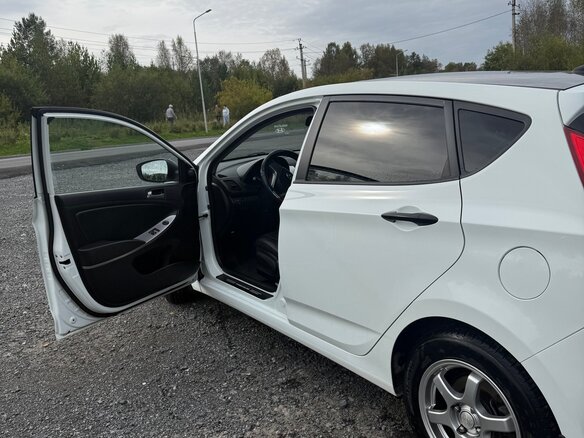 2015 Hyundai Solaris I Рестайлинг, белый - вид 5