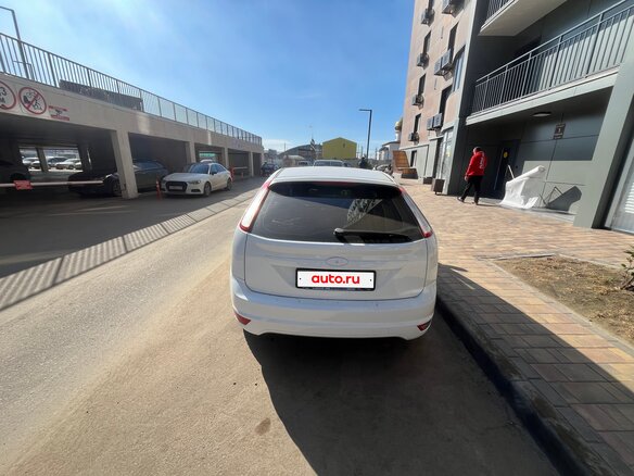 2008 Ford Focus II Рестайлинг, белый, 680000 рублей - вид 4