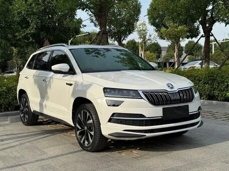2023 Skoda Karoq DSG7 I, белый, 2370000 рублей, вид 3