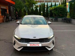2021 Kia K5 III, белый, 1900000 рублей, вид 1