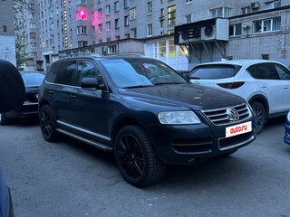 2006 Volkswagen Touareg I, чёрный, 850000 рублей, вид 3