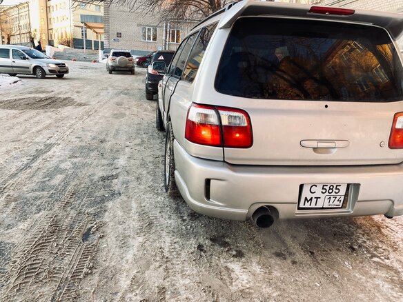 2000 Subaru Forester I Рестайлинг, серебристый, 800000 рублей - вид 8
