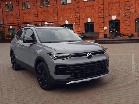 2026 Volkswagen Tharu XR, серый, 2100442 рублей, вид 1