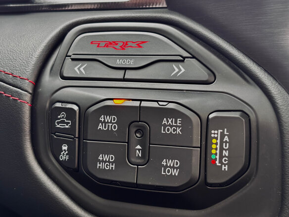 2021 Ram 1500 Crew Cab TRX V, чёрный - вид 31