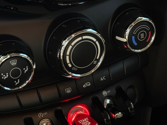 2018 Mini Hatch Cooper D III (F55/F56) Рестайлинг, серый, 1500000 рублей - вид 10