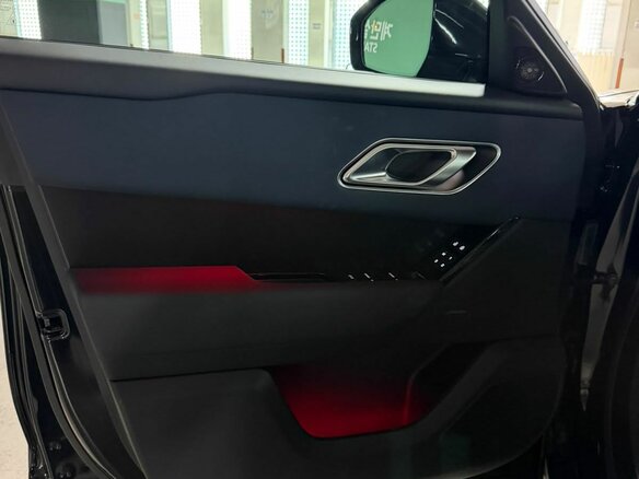 2025 Land Rover Range Rover Velar I Рестайлинг, чёрный, 10190000 рублей - вид 11