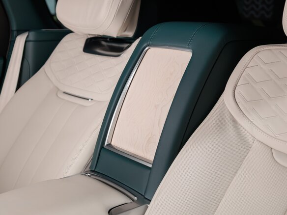 2025 Land Rover Range Rover P615 MHEV Long V, чёрный - вид 30