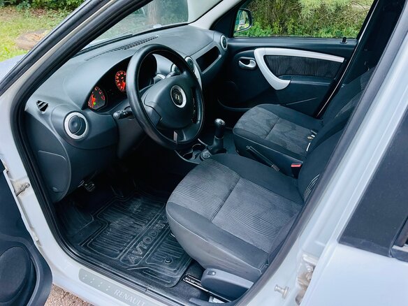 2013 Renault Logan I Рестайлинг, белый, 515000 рублей - вид 10