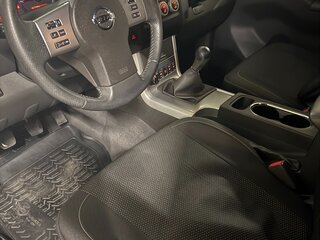 2013 Nissan Navara (Frontier) III (D40) Рестайлинг, серебристый, 1950000 рублей, вид 5